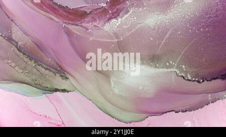 Abstrakte, fließende Kunst in lila und rosa Tönen mit komplizierten Mustern und Texturen auf einer glatten Oberfläche Stockfoto