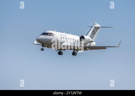 Schweizer Luftwaffe - Bombardier CL-600, der bei der RAF Fairford eintrifft, um an der statischen Ausstellung des Royal International Air Tattoo 2024 teilzunehmen. Stockfoto