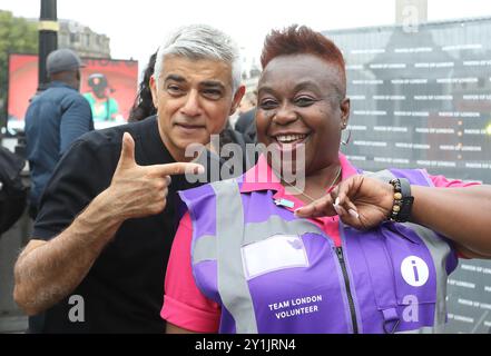 London, Vereinigtes Königreich, 7. September 2024. Black on the Square kehrte zum Trafalgar Square zurück, um die schwarze Kultur und Kreativität zu feiern, mit einem vollen Programm mit Musik auf der Bühne, Essensständen, Gesichtsmalerei und Kunstworkshops. Auch der Londoner Bürgermeister Sadiq Khan kam vorbei, um Hallo zu sagen und an den Feierlichkeiten teilzunehmen. Kredit : Monica Wells/Alamy Live News Stockfoto