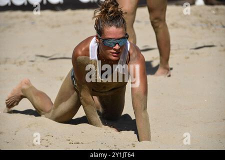 BENAZZI G. - LANTIGNOTTI M. (Purple) vs FRANZONI S. - GILI E. (weiß) während 16/8 des Finales von Fonzies Campionato Italiano Assoluti Femminili e Maschili 2024 - Tag 2 der letzten Etappe im Polo EST Village in Bellaria-Igea Marina (RI) während des Campionato Italiano Assoluto, Beach Volley Matches in Bellaria-Igea Marina, Italien, 07. September 2024 Stockfoto