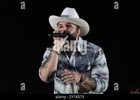 San Francisco, USA. September 2024. Carin Leon tritt live im Konzert während der „Boca Chueca Tour“ im Chase Center am 6. September 2024 in San Francisco, Kalifornien, auf. Foto: Picture Happy Photos/imageSPACE Credit: Imagespace/Alamy Live News Stockfoto