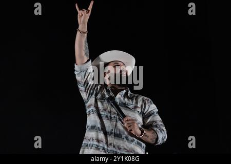 San Francisco, USA. September 2024. Carin Leon tritt live im Konzert während der „Boca Chueca Tour“ im Chase Center am 6. September 2024 in San Francisco, Kalifornien, auf. Foto: Picture Happy Photos/imageSPACE Credit: Imagespace/Alamy Live News Stockfoto