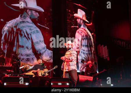 San Francisco, USA. September 2024. Carin Leon tritt live im Konzert während der „Boca Chueca Tour“ im Chase Center am 6. September 2024 in San Francisco, Kalifornien, auf. Foto: Foto: Foto Happy Photos/imageSPACE/SIPA USA Credit: SIPA USA/Alamy Live News Stockfoto