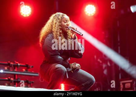 Sugababes treten beim 2024 BBC Radio 2 in the Park, Preston auf. Quelle: Craig Hawkhead/Alamy Live News Stockfoto