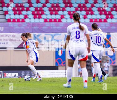 Bourgoin Jallieu, Frankreich. September 2024. Damaris Egurrola (13 Olympique Lyonnais) während des Freundschaftsspiels zwischen Olympique Lyonnais und Juventus FC im Stade Pierre Rajon in Bourgouin-Jallieu, Frankreich. (Pauline FIGUET/SPP) Credit: SPP Sport Press Photo. /Alamy Live News Stockfoto