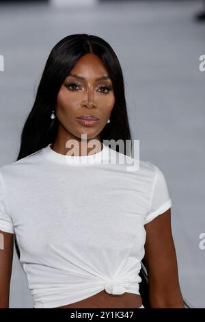 New York, USA. September 2024. Model Naomi Campbell spaziert auf der Ralph Lauren Fashion Show während der Frühjahr Sommer 2025 Collections Fashion Show auf der New York Fashion Week in Khalily Stables in Bridgehampton, NY am 5. September 2024. (Foto: Jonas Gustavsson/SIPA USA) Credit: SIPA USA/Alamy Live News Stockfoto