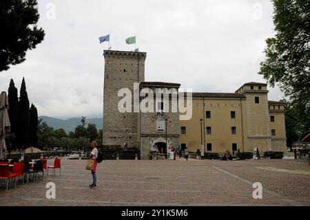 Rival del garda/Itlay/30 Mai 2024/ . Blick auf das italienische Rivra del garda und das Leben am gardasee und die italienische Stadt Riva del garda Itlay Stockfoto