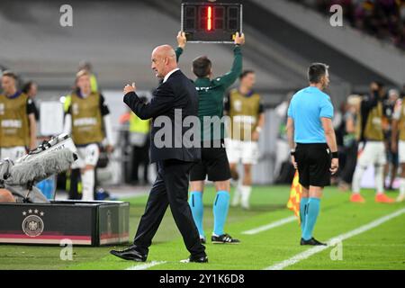 Düsseldorf, Deutschland. September 2024. Fußball, Nationalliga A, Deutschland - Ungarn, Gruppenphase, Gruppe 3, Spieltag 1, Merkur Spiel-Arena, ungarischer Nationaltrainer Marco Rossi. Quelle: Bernd Thissen/dpa/Alamy Live News Stockfoto