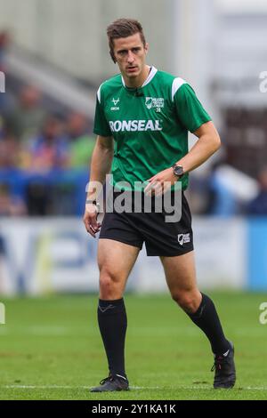 Warrington, Großbritannien. September 2024. Schiedsrichter Chris Kendall beim 25. Spiel der Betfred Super League Warrington Wolves gegen St Helens im Halliwell Jones Stadium, Warrington, Vereinigtes Königreich, 7. September 2024 (Foto: Gareth Evans/News Images) in Warrington, Vereinigtes Königreich am 7. September 2024. (Foto: Gareth Evans/News Images/SIPA USA) Credit: SIPA USA/Alamy Live News Stockfoto