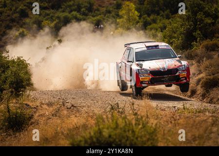 49 CETINKAYA Burcu, PONS Fabrizia, Skoda Fabia Evo Rally2, Aktion während der Akropolis Rallye, Griechenland. , . WRC World Rallye Car Championship, vom 1. Bis 4. September 2024 in Lamia, Griechenland - Foto Nikos Katikis/DPPI Credit: DPPI Media/Alamy Live News Stockfoto