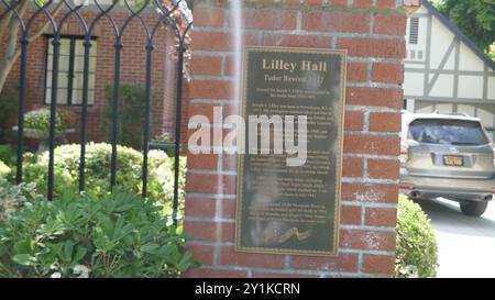 Toluca Lake, Kalifornien, USA 6. September 2024 Lilley Hall House am 6. September 2024 in der 10104 Moorpark Street in Toluca Lake, Kalifornien, USA. Ursprünglich im Besitz des Komponisten Joseph J. Lilley, der mit Bing Crosby und Bob Hope arbeitete. Foto: Barry King/Alamy Stock Photo Stockfoto