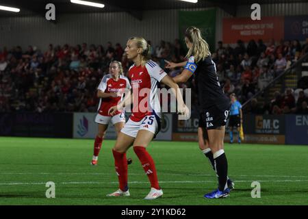 Borehamwood, Großbritannien. September 2024. Meadow Park, England, 7. September 2024: Stina Blackstenius (25 Arsenal) während des Spiels der UEFA Champions League Runde 1 zwischen Arsenal und Rosenborg im Meadow Park Stadium, Borehamwood, London, England am Samstag, 7. September 2024. (Bettina Weissensteiner/SPP) Credit: SPP Sport Pressefoto. /Alamy Live News Stockfoto