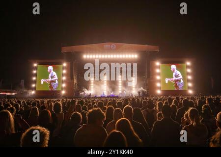 Preston, England, 7. September 2024. Sting als Headliner auf der Hauptbühne bei BBC Radio 2 im Park in Preston. Quelle: Izzy Clayton/Alamy Live News Stockfoto