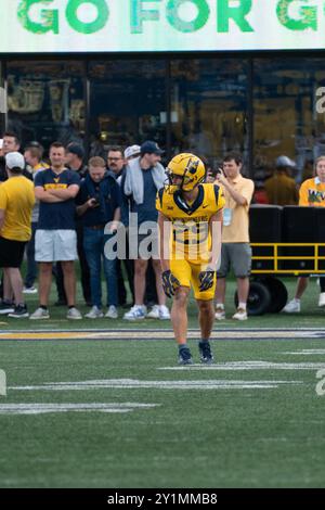 September 2024, blank, blank, USA: 7. September, 2024: Preston Fox während der West Virginia University Mountaineers (WVU) gegen die University at Albany Great Danes in Morgantown, WV im Milan Puskar Stadium. Bradley Martin/scheinbare Media Group (Kreditbild: © AMG/AMG Via ZUMA Press Wire) NUR REDAKTIONELLE VERWENDUNG! Nicht für kommerzielle ZWECKE! Stockfoto