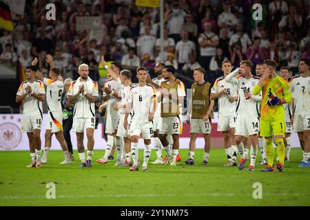 Vorne Mitte: Joshua KIMMICH GER, Schlussjubel Deutschland, Ehrenrunde, Jubel, jubeln, Freude, Cheers, Fussball Nations League Deutschland GER - Ungarn HUN 5-0 am 07.09.2024 in Düsseldorf, *** Front Center Joshua KIMMICH GER , Final Cheer Deutschland, Runde der Ehre, Jubel, Joy, Cheers, Soccer Nations League Germany GER Hungary HUN 5 0 am 07 09 2024 in Düsseldorf, Stockfoto