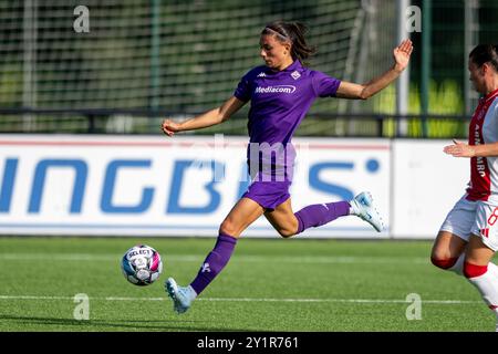 Broendby, Dänemark. September 2024. Agnese Bonfantini (4) von Fiorentina wurde während des Qualifikationsspiels zwischen Ajax und Fiorentina in Bane 2 in Broendby gesehen. Quelle: Gonzales Photo/Alamy Live News Stockfoto