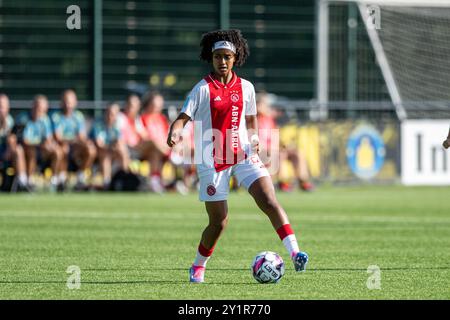 Broendby, Dänemark. September 2024. Lily Yohannes (20) von Ajax, der beim Qualifikationsspiel der UEFA Women's Champions League zwischen Ajax und Fiorentina in Bane 2 in Broendby zu sehen war. Quelle: Gonzales Photo/Alamy Live News Stockfoto