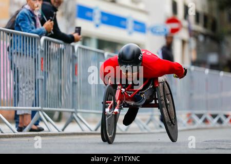 Paris, Frankreich. September 2024. JIN Hua während des T54 Männer-Marathons während der Paralympischen Sommerspiele 2024 in Paris. Quelle: Marco Ciccolella/Alamy Live News Stockfoto