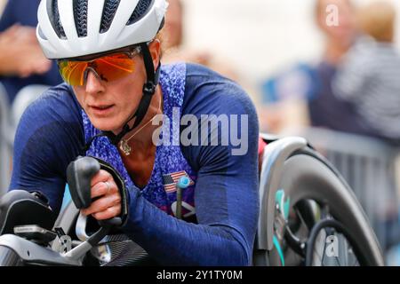 Paris, Frankreich. September 2024. McFadden Tatyana während des T54 Frauen-Marathons während der Paralympischen Sommerspiele 2024 in Paris. Quelle: Marco Ciccolella/Alamy Live News Stockfoto