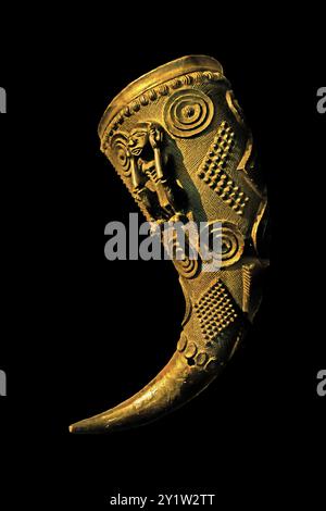 Cup Kasai-Occidental Provinz, Ende des 19. Jahrhunderts - Anfang des 20. Jahrhunderts, Pende RD Congo, Afrika Museum, Brüssel, Belgien, Holz. Stockfoto