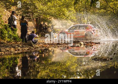 49 ÃETINKAYA Burcu, PONS Fabrizia, Skoda Fabia Evo Rally2, Aktion während der Akropolis Rallye Griechenland 2024, 10. Runde der WRC-Weltmeisterschaft 2024, vom 1. Bis 4. September 2024 in Lamia, Griechenland Stockfoto