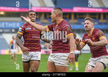 Huddersfield, Großbritannien. September 2024. TUI Lolohea von Huddersfield Giants feiert seinen Versuch während des Spiels Huddersfield Giants gegen London Broncos im John Smith's Stadium, Huddersfield, Vereinigtes Königreich, 8. September 2024 (Foto: Alfie Cosgrove/News Images) in Huddersfield, Vereinigtes Königreich, am 8. September 2024. (Foto: Alfie Cosgrove/News Images/SIPA USA) Credit: SIPA USA/Alamy Live News Stockfoto