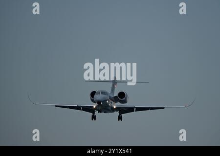 Privatjet landet am Flughafen Batumi Stockfoto