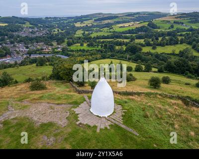 Drohnenaufnahmen vom White Nancy Monument Stockfoto