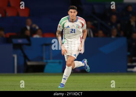 Paris, Frankreich. September 2024. Alessandro Bastoni aus Italien während des Spiels der UEFA Nations League im Parc des Princes in Paris. Der Bildnachweis sollte lauten: Jonathan Moscrop/Sportimage Credit: Sportimage Ltd/Alamy Live News Stockfoto