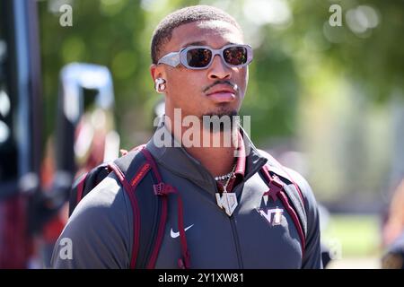 7. September 2024: Virginia Tech Hokies Quarterback Kyron Drones (1) kommt für das NCAA-Football-Spiel zwischen der Marshall Thundering Herde und der V an Stockfoto