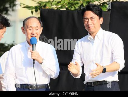 Yokohama, Japan. September 2024. Der ehemalige japanische Umweltminister Shinjiro Koizumi hält am Sonntag, den 8. September 2024, eine Wahlkampfrede zur bevorstehenden Präsidentschaftswahl der regierenden Liberal Democratic Party (LDP) in Yokohama, einem Vorort Tokios. Der neue LDP-Präsident wird am 27. September gewählt, da Premierminister Fumio Kishida nicht zur Wahl kandidieren wird. (Foto: Yoshio Tsunoda/AFLO) Stockfoto
