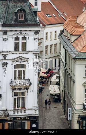 Bratislava, Slowakei - 7. August 2024: Das alte Stadtzentrum von Bratislava Stockfoto