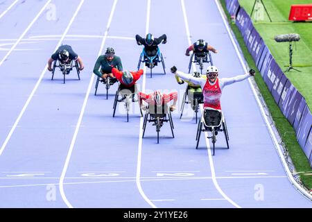 Paris, Frankreich. September 2024. Austin Smeenk aus Kanada gewinnt das Leichtathletik-Finale der Kategorie T34 für die Goldmedaille bei den Paralympischen Spielen 2024 in Paris. (Foto: Pablo Dondero/SOPA Images/SIPA USA) Credit: SIPA USA/Alamy Live News Stockfoto