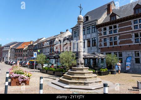 Le perron de Theux EST un Monument érigé en 1456 sur la Place du Perron. IL EST le symbole des libertés communales| das Perron de Theux ist ein Denkmal Stockfoto