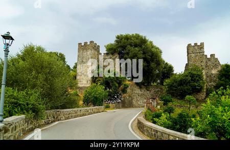 Policastro Bussentino, alte Stadtmauern, Salerno, Kampanien, Italien Stockfoto