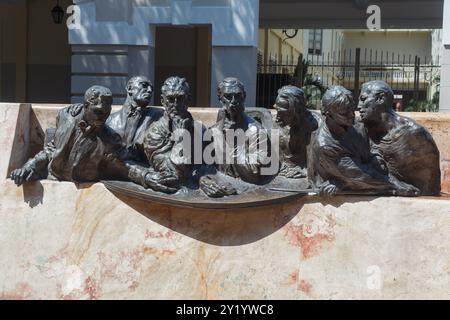 Das Monument La Fragua de Vulcano (die Schmiede des Vulkans) des spanischen Künstlers Víctor Ochoa auf der Plaza Independencia, Guayaquil, Ecuador. Stockfoto