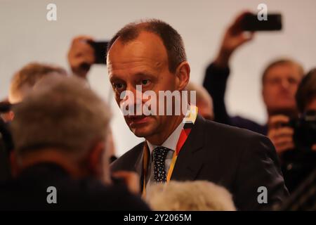 Friedrich Merz nachdenklich bis entschlossen Stockfoto