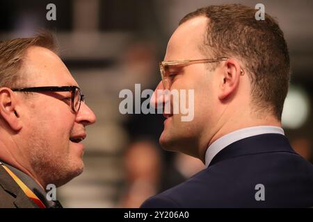 Friedrich Merz nachdenklich bis entschlossen Stockfoto