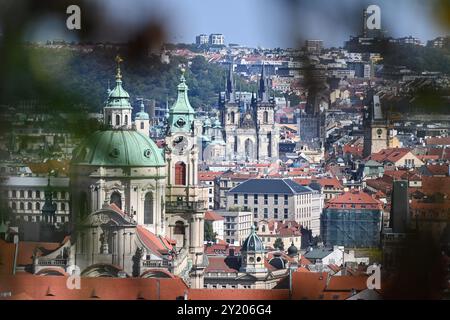 Prag, Region Prag, Tschechische Republik. September 2024. Kirchen. Ein Spaziergang in der zentraleuropäischen Hauptstadt Prag am 7. September 2024. (Kreditbild: © Adrien Fillon/ZUMA Press Wire) NUR REDAKTIONELLE VERWENDUNG! Nicht für kommerzielle ZWECKE! Stockfoto