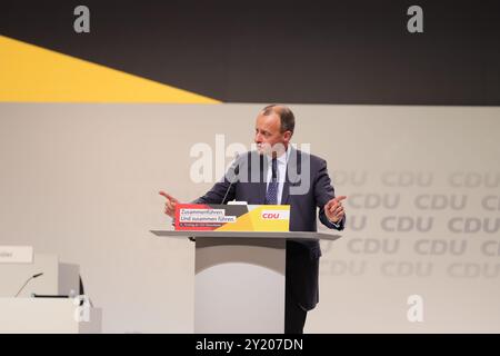 Friedrich Merz nachdenklich bis entschlossen Stockfoto