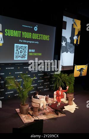 Austin Texas USA, 7. September 2024: Die ehemalige Referentin des Hauses NANCY PELOSI (rechts) spricht mit der Moderatorin Kara Swisher am letzten Tag des Texas Tribune Festivals in der Innenstadt von Austin. Das Festival bringt Politiker und einflussreiche Denker aus dem öffentlichen Dienst zusammen, um aktuelle Ereignisse und Politik zu diskutieren. ©Bob Daemmrich Stockfoto