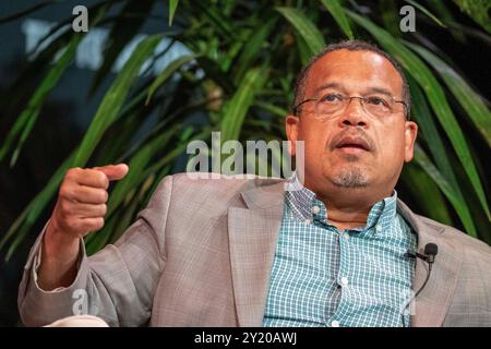 Austin Texas USA, 7. September 2024: Attorney General of Minnesota KEITH ELLISON spricht am letzten Tag des Texas Tribune Festivals in der Innenstadt von Austin. Das Festival bringt Politiker und einflussreiche Denker aus dem öffentlichen Dienst zusammen, um aktuelle Ereignisse und Politik zu diskutieren. Stockfoto