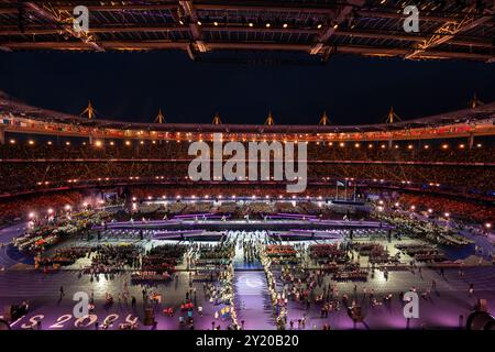 Paris, Frankreich. September 2024. PARIS, FRANKREICH - 8. SEPTEMBER: Ein allgemeiner Überblick über die Innenausstattung während der Abschlusszeremonie der Paralympischen Spiele Paris 2024 im Stade de France am 8. September 2024 in Paris, Frankreich. (Foto: Joris Verwijst/BSR Agency) Credit: BSR Agency/Alamy Live News Stockfoto