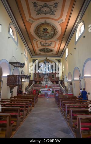 Urlaub mit Margot Stadlmann in Porec / Kroatien, am 29.08.2024. Das Bild zeigt die Kirche von Novigrad innen 2024 - Urlaub mit Margot Stadlmann in Porec / Kroatien, am 29.08.2024. *** Urlaub mit Margot Stadlmann in Porec Kroatien, am 29 08 2024 das Bild zeigt die Kirche Novigrad im Inneren 2024 Urlaub mit Margot Stadlmann in Porec Kroatien, am 29 08 2024 Stockfoto