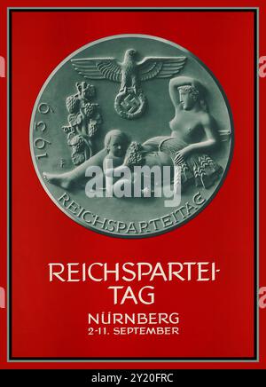 1939 Poster für die REICHSPARTEITAG-Nazi-Rallye in Nürnberg. Der Reichsparteitag 1939 in Nürnberg war die letzte große Kundgebung, die die NSDAP vor Ausbruch des Zweiten Weltkriegs organisierte. Diese Kundgebungen waren massive Propagandaveranstaltungen, die das Nazi-Regime Adolf Hitler und seine Ideologie verherrlichen sollten. Die Kundgebung von 1939, oft als Reichsparteitag des Friedens bezeichnet, sollte trotz des sich abzeichnenden Krieges ein Bild von Frieden und Stärke vermitteln. Stockfoto