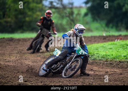 Woodhouse Lance, Gawsworth, Cheshire am Sonntag, den 8. September 2024. Simon Hammersley (47) leitete das 250 ccm Upright Finale während der ACU British Upright Championships in Woodhouse Lance, Gawsworth, Cheshire am Sonntag, den 8. September 2024. (Foto: Ian Charles | MI News) Credit: MI News & Sport /Alamy Live News Stockfoto