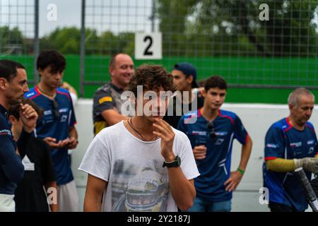 Imola, Italien. September 2024. Andrea Kimi Antonelli war mit dem Team des Vaters bei der 6. Runde der Grand Turism Italian Championship auf der Enzo and Dino Ferrari International Rennstrecke zu sehen. Quelle: SOPA Images Limited/Alamy Live News Stockfoto