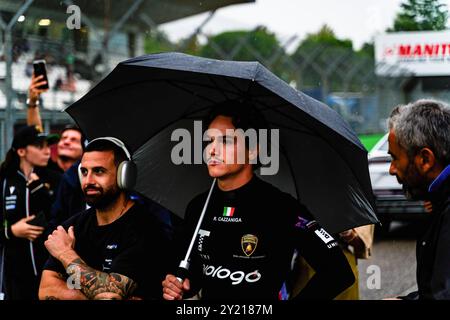 Imola, Italien. September 2024. Die italienische Fahrerin des VRS Teams Cazzaniga Riccarco im Vorfeld des sechsten Rennens der Grand Turism Italian Championship auf der internationalen Rennstrecke Enzo und Dino Ferrari. Quelle: SOPA Images Limited/Alamy Live News Stockfoto