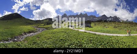 360 Â° Panorama bei Ladizalm im Karwendel, Tirol, Österreich 360Â° Panorama bei Ladizalm im Karwendel, Tirol, Österreich, Europa Stockfoto