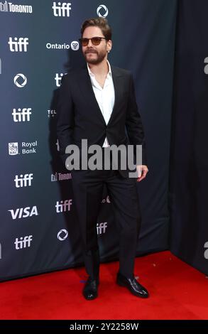 Toronto, Kanada. September 2024. Daniel Bruhl kam bei der Premiere von Eden während des Toronto International Film Festivals 2024 in der Roy Thomson Hall am 7. September 2024 in Toronto, Kanada © JPA/AFF-USA.com Credit: AFF/Alamy Live News Stockfoto